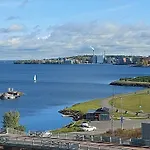 아파트 Penthouse-tasokas Moderni Kaupunki Huipulla -iso Jacuzzi Omalla Kattoterassilla - Aurinkotuolit Ja Aurinko Odottaa Sinua - Huikea Maisema- - 10 Hloe - Free Parking 탐페레