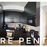 Penthouse-tasokas Moderni Kaupunki Huipulla -iso Jacuzzi Omalla Kattoterassilla - Aurinkotuolit Ja Aurinko Odottaa Sinua - Huikea Maisema- - 10 Hloe - Free Parking *