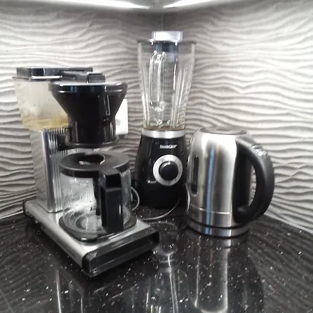 公寓 Penthouse-tasokas Moderni Kaupunki Huipulla -iso Jacuzzi Omalla Kattoterassilla - Aurinkotuolit Ja Aurinko Odottaa Sinua - Huikea Maisema- - 10 Hloe - Free Parking