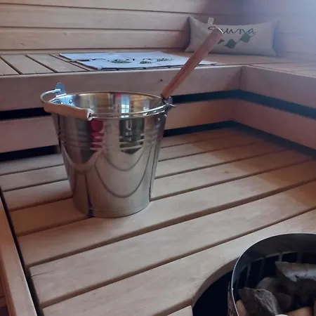 公寓 Penthouse-tasokas Moderni Kaupunki Huipulla -iso Jacuzzi Omalla Kattoterassilla - Aurinkotuolit Ja Aurinko Odottaa Sinua - Huikea Maisema- - 10 Hloe - Free Parking 坦佩雷