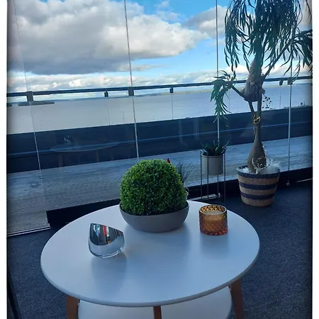 Lejlighed Penthouse-tasokas Moderni Kaupunki Huipulla -iso Jacuzzi Omalla Kattoterassilla - Aurinkotuolit Ja Aurinko Odottaa Sinua - Huikea Maisema- - 10 Hloe - Free Parking