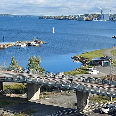Penthouse-tasokas Moderni Kaupunki Huipulla -iso Jacuzzi Omalla Kattoterassilla - Aurinkotuolit Ja Aurinko Odottaa Sinua - Huikea Maisema- - 10 Hloe - Free Parking * Тампере