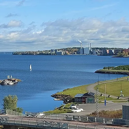 公寓 Penthouse-tasokas Moderni Kaupunki Huipulla -iso Jacuzzi Omalla Kattoterassilla - Aurinkotuolit Ja Aurinko Odottaa Sinua - Huikea Maisema- - 10 Hloe - Free Parking 坦佩雷