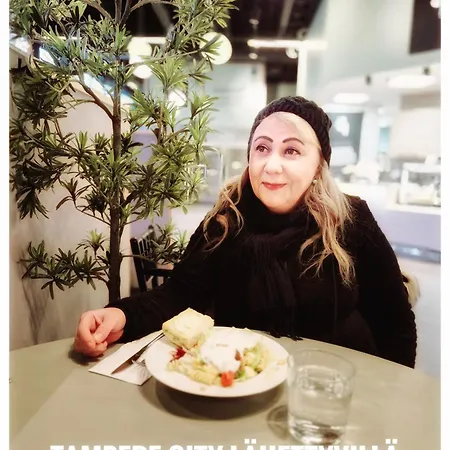 Penthouse-tasokas Moderni Kaupunki Huipulla -iso Jacuzzi Omalla Kattoterassilla - Aurinkotuolit Ja Aurinko Odottaa Sinua - Huikea Maisema- - 10 Hloe - Free Parking Апартаменты *