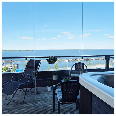 Penthouse-tasokas Moderni Kaupunki Huipulla -iso Jacuzzi Omalla Kattoterassilla - Aurinkotuolit Ja Aurinko Odottaa Sinua - Huikea Maisema- - 10 Hloe - Free Parking Apartament