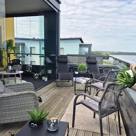 Penthouse-tasokas Moderni Kaupunki Huipulla -iso Jacuzzi Omalla Kattoterassilla - Aurinkotuolit Ja Aurinko Odottaa Sinua - Huikea Maisema- - 10 Hloe - Free Parking Apartament Tampere