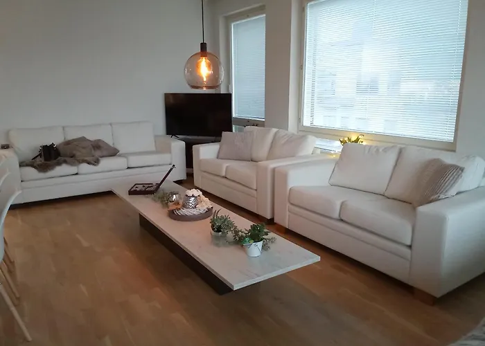 Penthouse-tasokas Moderni Kaupunki Huipulla -iso Jacuzzi Omalla Kattoterassilla - Aurinkotuolit Ja Aurinko Odottaa Sinua - Huikea Maisema- - 10 Hloe - Free Parking * Тампере