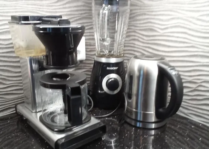 Апартаменты Penthouse-tasokas Moderni Kaupunki Huipulla -iso Jacuzzi Omalla Kattoterassilla - Aurinkotuolit Ja Aurinko Odottaa Sinua - Huikea Maisema- - 10 Hloe - Free Parking