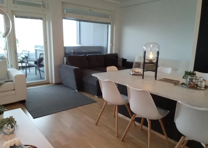 Penthouse-tasokas Moderni Kaupunki Huipulla -iso Jacuzzi Omalla Kattoterassilla - Aurinkotuolit Ja Aurinko Odottaa Sinua - Huikea Maisema- - 10 Hloe - Free Parking * Тампере