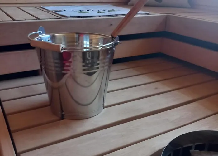 Апартаменты Penthouse-tasokas Moderni Kaupunki Huipulla -iso Jacuzzi Omalla Kattoterassilla - Aurinkotuolit Ja Aurinko Odottaa Sinua - Huikea Maisema- - 10 Hloe - Free Parking Тампере