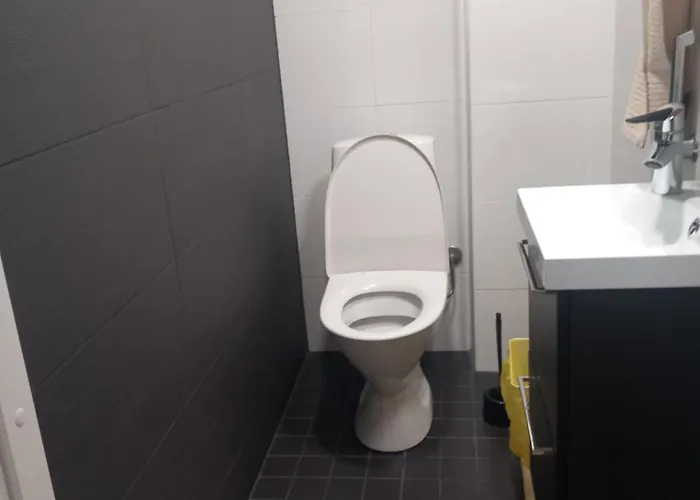 Апартаменты Penthouse-tasokas Moderni Kaupunki Huipulla -iso Jacuzzi Omalla Kattoterassilla - Aurinkotuolit Ja Aurinko Odottaa Sinua - Huikea Maisema- - 10 Hloe - Free Parking Тампере