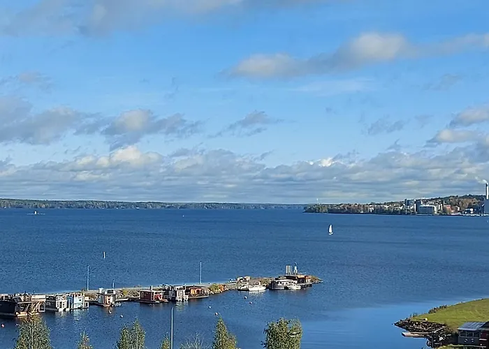 Penthouse-tasokas Moderni Kaupunki Huipulla -iso Jacuzzi Omalla Kattoterassilla - Aurinkotuolit Ja Aurinko Odottaa Sinua - Huikea Maisema- - 10 Hloe - Free Parking