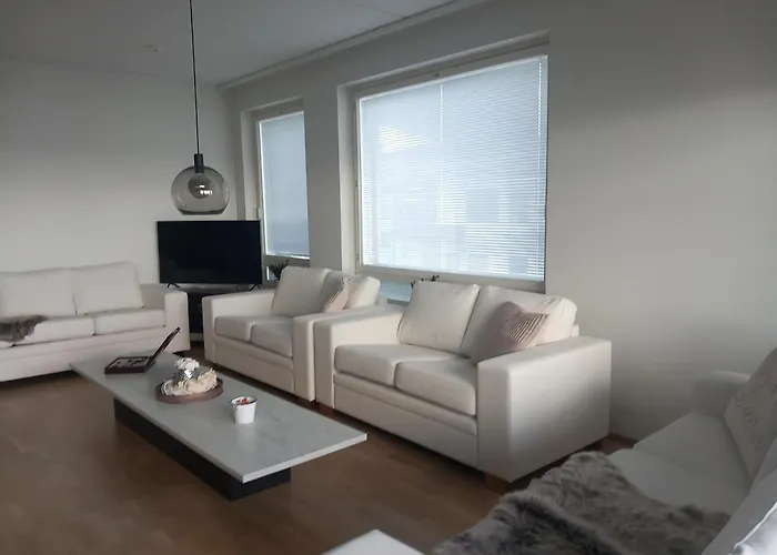 Penthouse-tasokas Moderni Kaupunki Huipulla -iso Jacuzzi Omalla Kattoterassilla - Aurinkotuolit Ja Aurinko Odottaa Sinua - Huikea Maisema- - 10 Hloe - Free Parking Апартаменты *