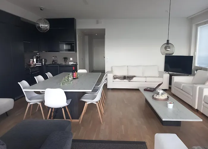 Апартаменты Penthouse-tasokas Moderni Kaupunki Huipulla -iso Jacuzzi Omalla Kattoterassilla - Aurinkotuolit Ja Aurinko Odottaa Sinua - Huikea Maisema- - 10 Hloe - Free Parking