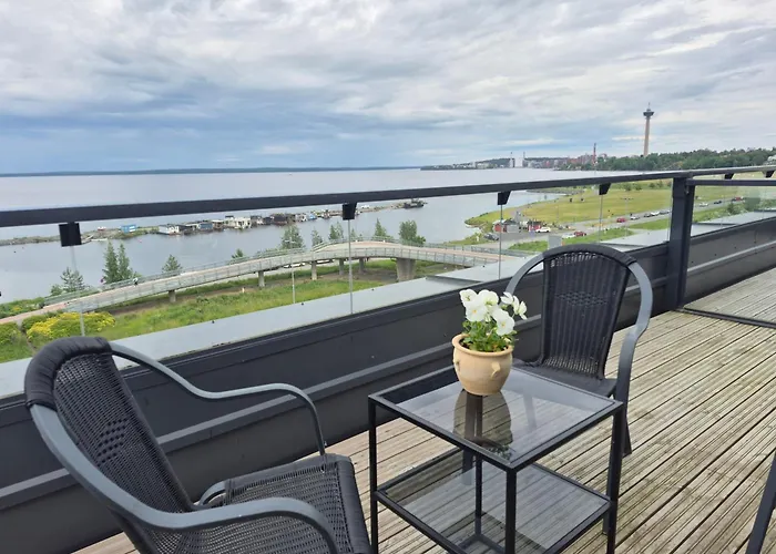 Penthouse-tasokas Moderni Kaupunki Huipulla -iso Jacuzzi Omalla Kattoterassilla - Aurinkotuolit Ja Aurinko Odottaa Sinua - Huikea Maisema- - 10 Hloe - Free Parking * Тампере
