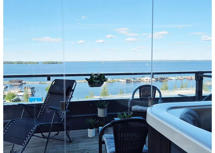 Penthouse-tasokas Moderni Kaupunki Huipulla -iso Jacuzzi Omalla Kattoterassilla - Aurinkotuolit Ja Aurinko Odottaa Sinua - Huikea Maisema- - 10 Hloe - Free Parking Апартаменты
