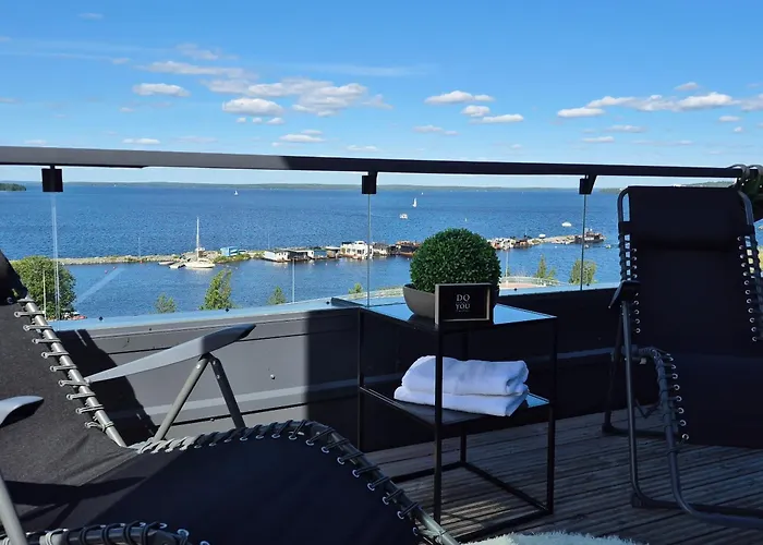Penthouse-tasokas Moderni Kaupunki Huipulla -iso Jacuzzi Omalla Kattoterassilla - Aurinkotuolit Ja Aurinko Odottaa Sinua - Huikea Maisema- - 10 Hloe - Free Parking * Тампере