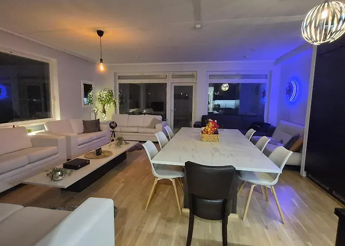 Апартаменты Penthouse-tasokas Moderni Kaupunki Huipulla -iso Jacuzzi Omalla Kattoterassilla - Aurinkotuolit Ja Aurinko Odottaa Sinua - Huikea Maisema- - 10 Hloe - Free Parking Тампере