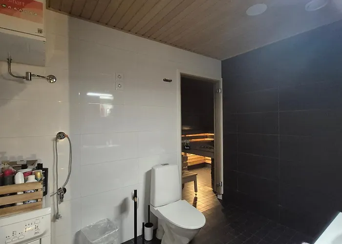 Penthouse-tasokas Moderni Kaupunki Huipulla -iso Jacuzzi Omalla Kattoterassilla - Aurinkotuolit Ja Aurinko Odottaa Sinua - Huikea Maisema- - 10 Hloe - Free Parking * Тампере